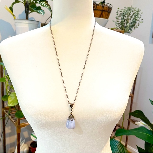 Vintage Jewelry - Beautiful Vintage Agate Pendant Necklace